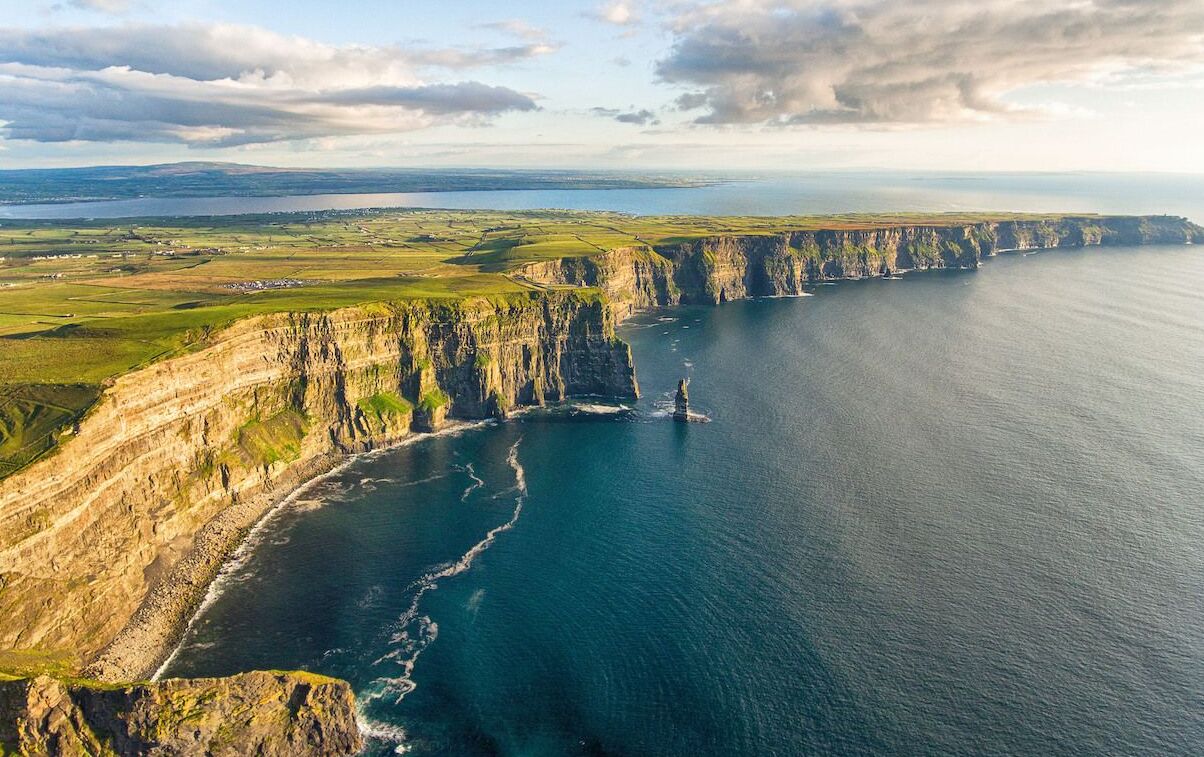 ಐರ್ಲೆಂಡ್ ನ ಕ್ಲಿಫ್ಸ್ Moher - Lislorkan North | Secret World Trip Planner