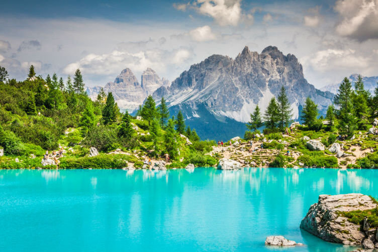 Loch Sorapis | ar Cheann de na an chuid Is mó Álainn Loch san Iodáil - Lago di Sorapis | Secret World Trip Planner