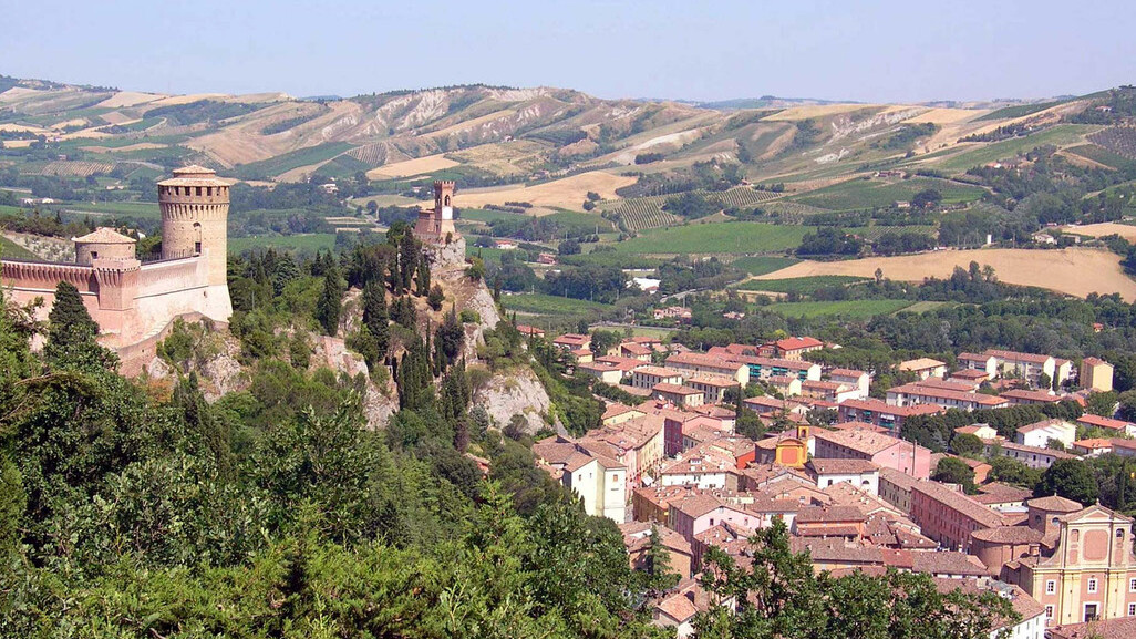 중세 동화 속 마을 브리지겔라 - Brisighella | Secret World Trip Planner