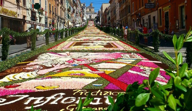 Infiorata lui Genzano - Genzano di Roma | Secret World Trip Planner