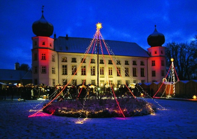 Krismasi katika Schloss Tüßling - Tüßling | Secret World Trip Planner