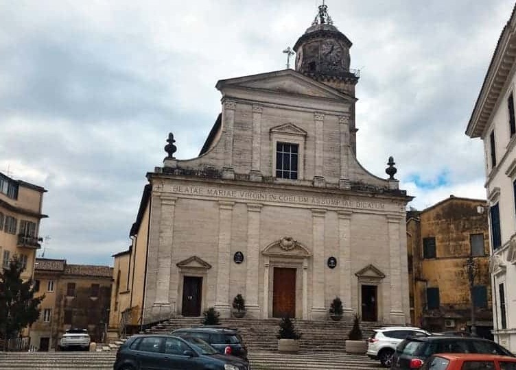 Santa Maria Assunta katedrala - Frosinone | Secret World Trip Planner