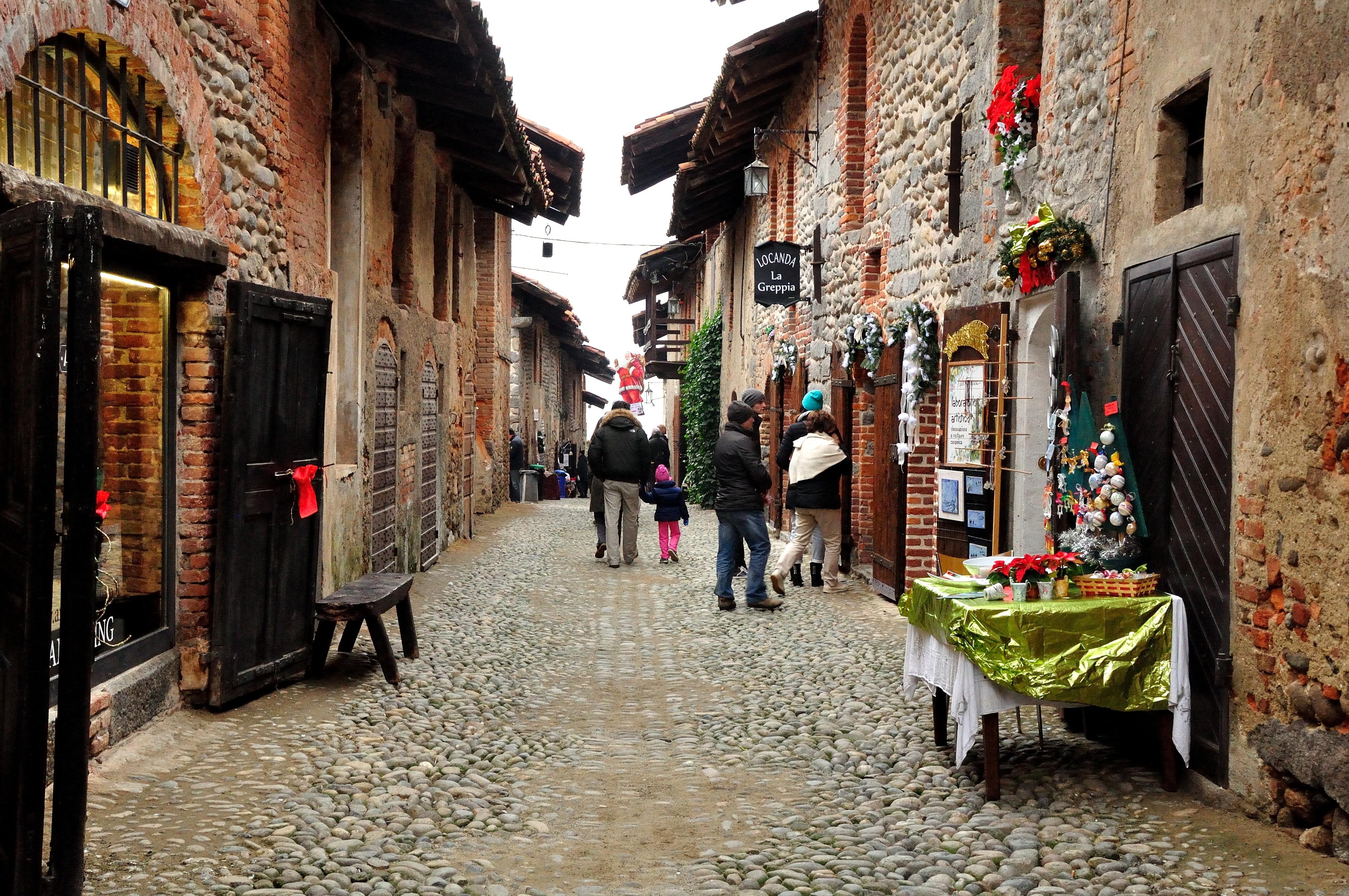 (၂)အီတလီမှာအလှဆုံးအလယ်ခေတ်စာရွက် - Candelo | Secret World Trip Planner