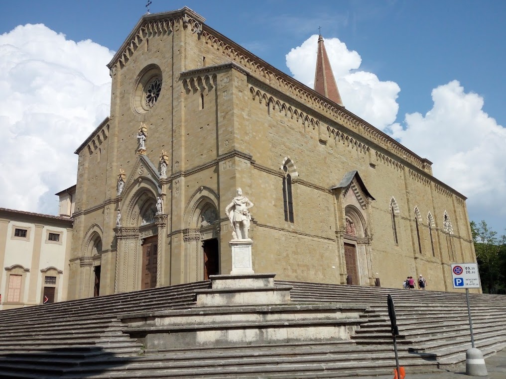 圣彼得和多纳托大教堂 - Arezzo | Secret World Trip Planner