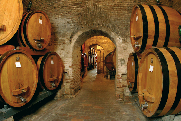 Contucci Cantine: több mint 1000 éves bortörténet - Montepulciano | Secret World Trip Planner