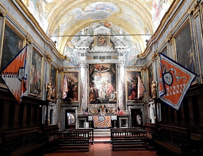 Siena:Distriktet Leocorno - Siena | Secret World Trip Planner