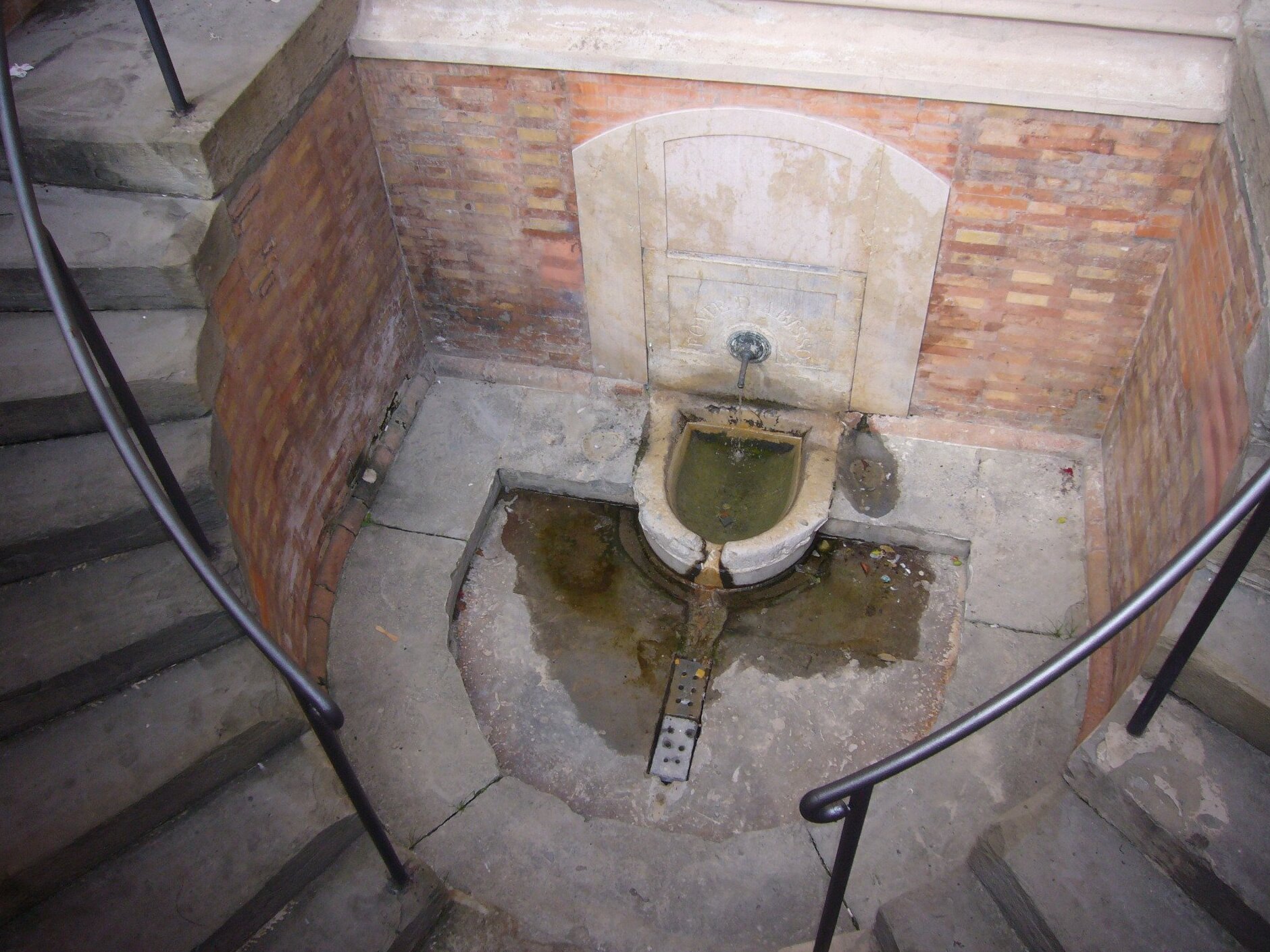 Air Mancur Jurang - Modena | Secret World Trip Planner