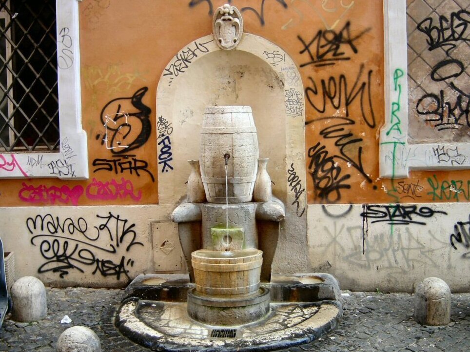 Iturria barrikak edo Caratello - Roma | Secret World Trip Planner