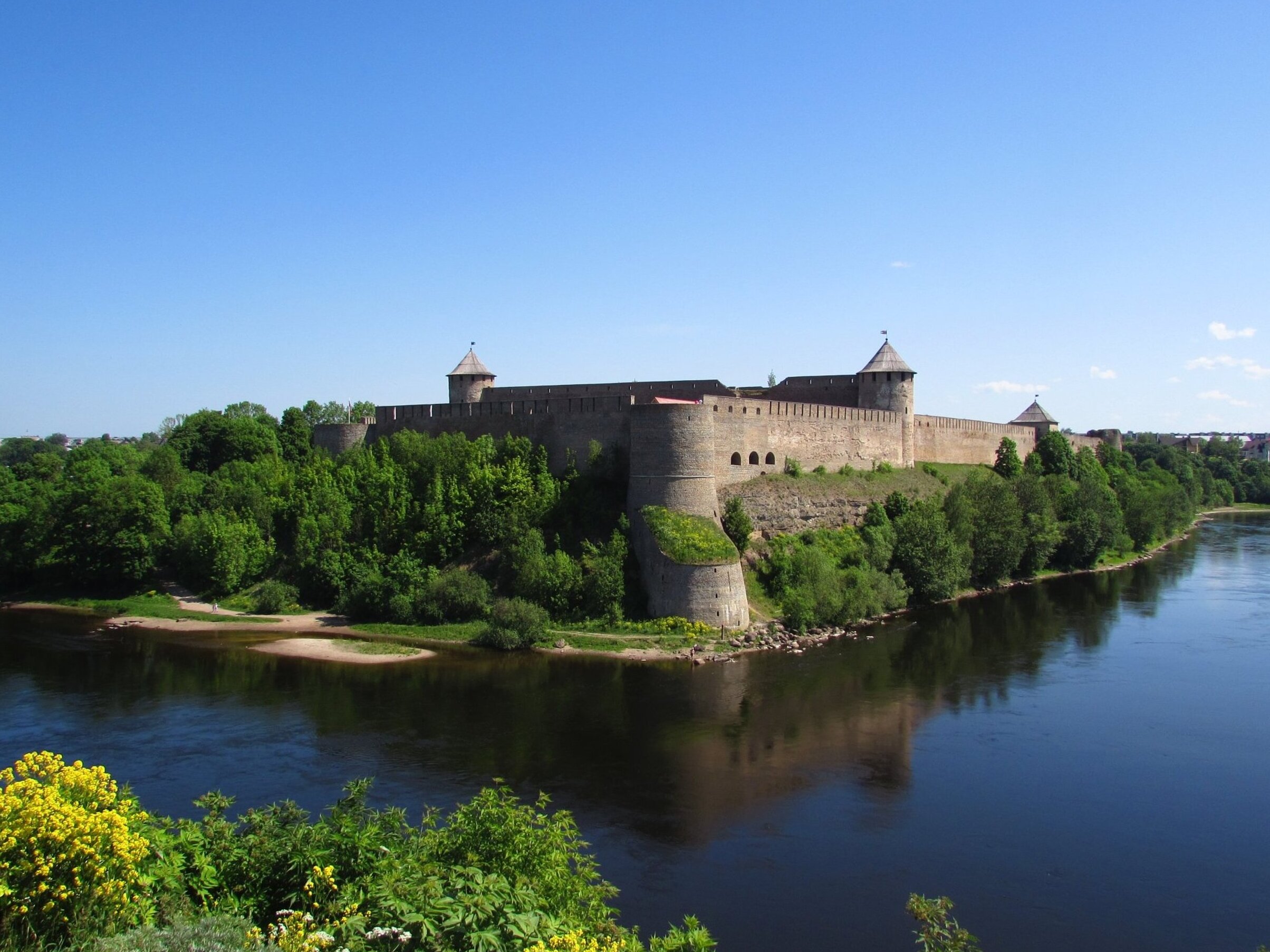 Festung Iwangorod - Ivangorod | Secret World Trip Planner