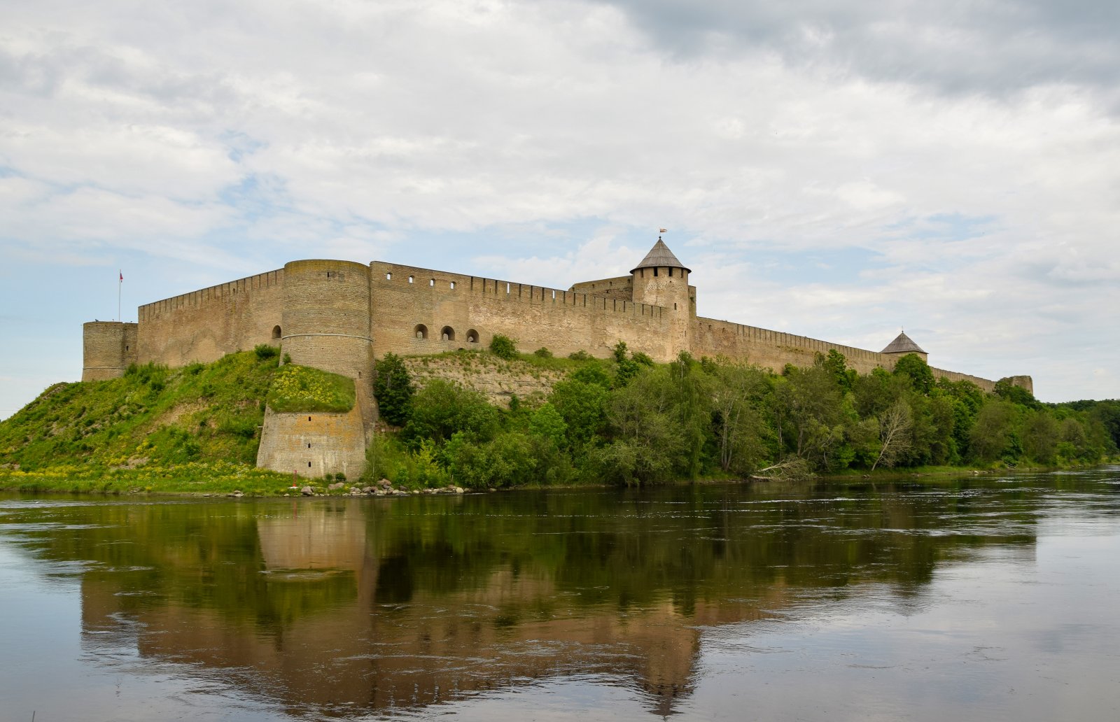 Festung Iwangorod - Ivangorod | Secret World Trip Planner