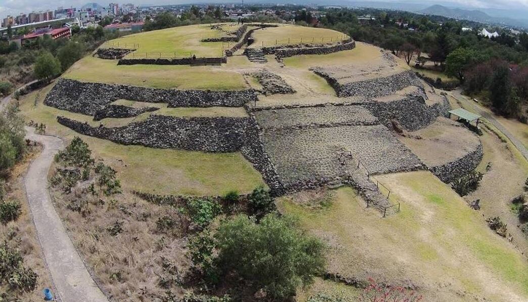 Cuicuilco püramiid - Ciudad de México | Secret World Trip Planner