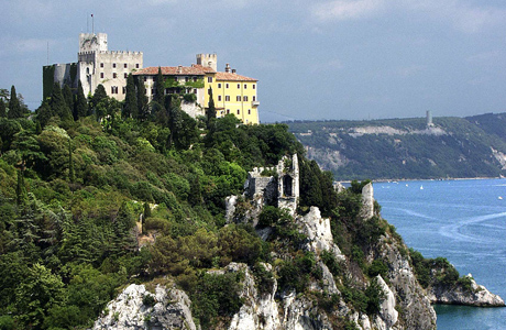 Castelul Duino - Duino | Secret World Trip Planner