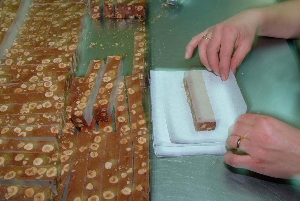 L'aquila μαλακό Μαντολάτο σοκολάτας - L'Aquila | Secret World Trip Planner