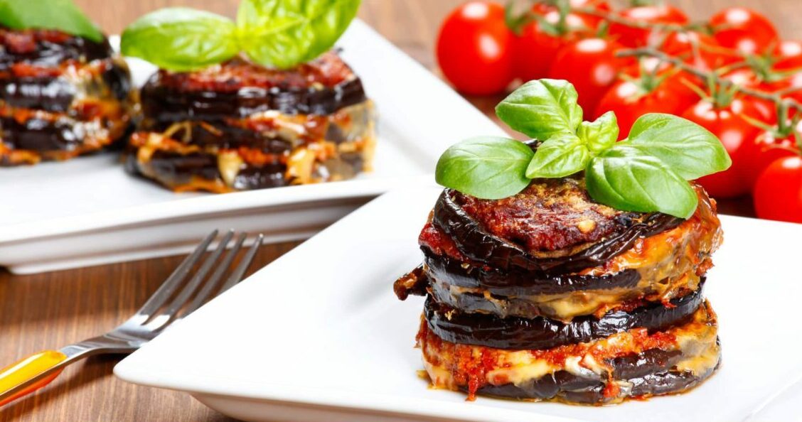 Parmigiana E Patëllxhanit - Via dei Tribunali | Secret World Trip Planner