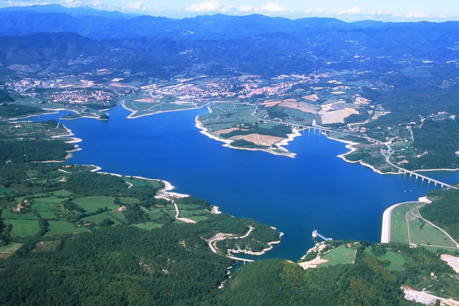 Jezero Bilancino - Lago di Bilancino | Secret World Trip Planner