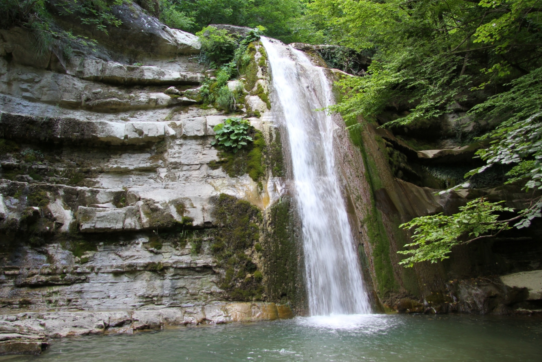 Aquacheta vízesés - Portico E San Benedetto | Secret World Trip Planner