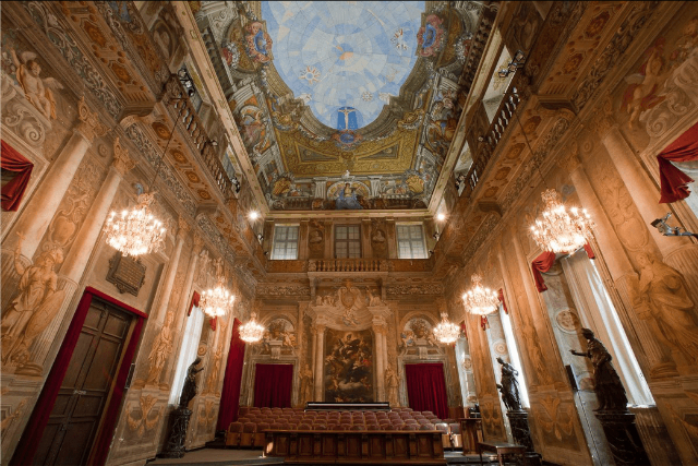 ประติมากรรมที่น่าทึ่งทั้งหกของห้องโถงใหญ่ - Genova | Secret World Trip Planner