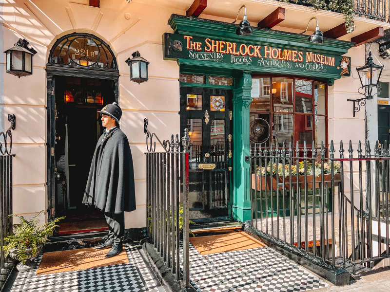 Bảo tàng Sherlock Holmes - 221b Baker St | Secret World Trip Planner