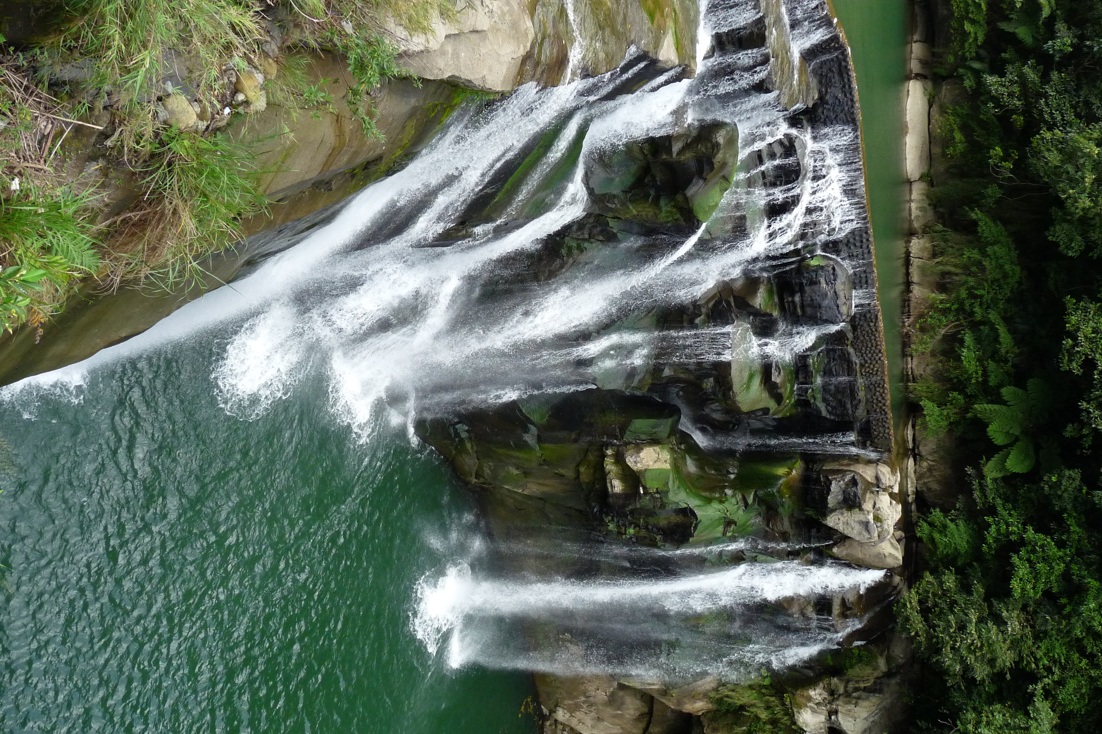 Cascada Shifen / Cascada Niagara din Taiwan - New Taipei City | Secret World Trip Planner