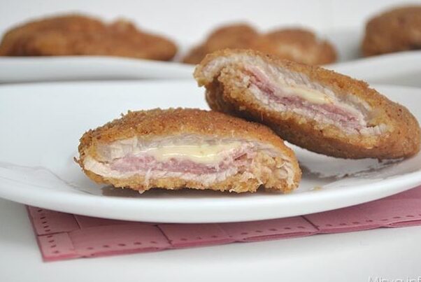 瓦尔多斯塔纳肉饼 - Aosta | Secret World Trip Planner