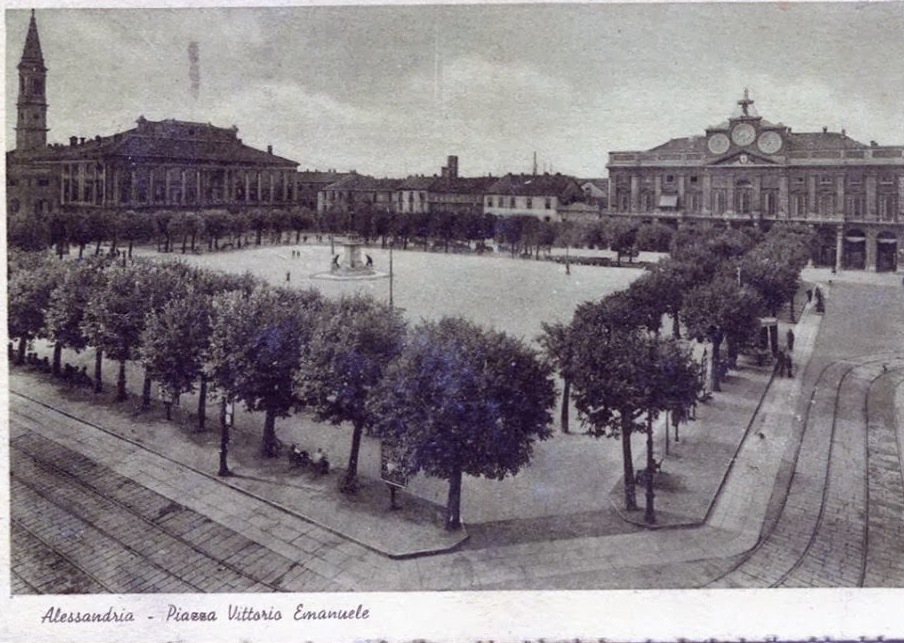 თავისუფლების მოედანი - Alessandria | Secret World Trip Planner