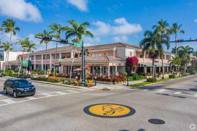 Fifth Avenue South - Naples | Secret World Trip Planner