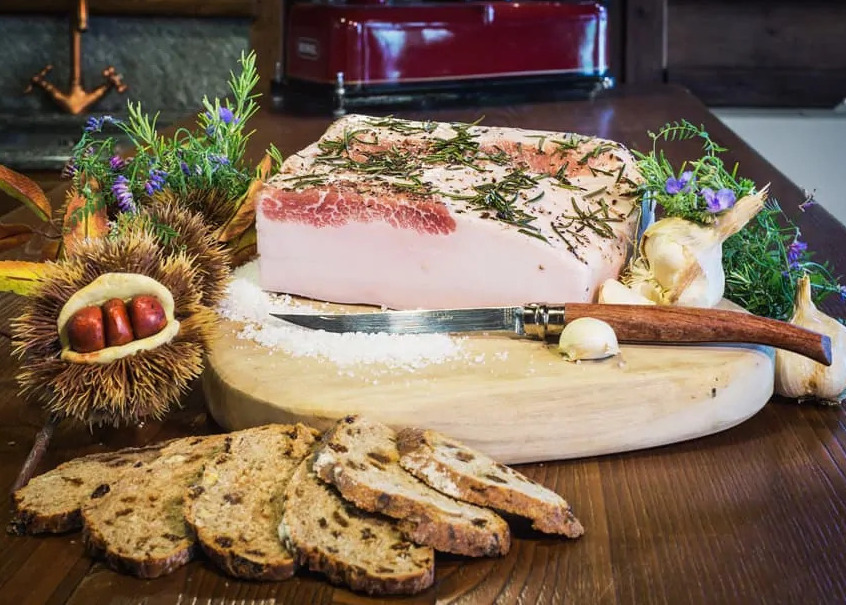 আর্নিস্ট এর লার্ড - Arnad | Secret World Trip Planner