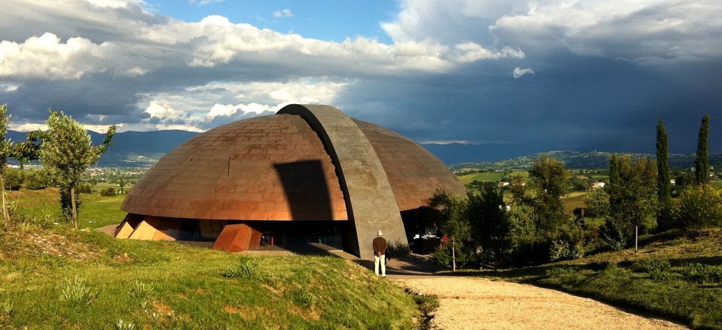 Castelbuono Imanje: Oklop - Bevagna | Secret World Trip Planner