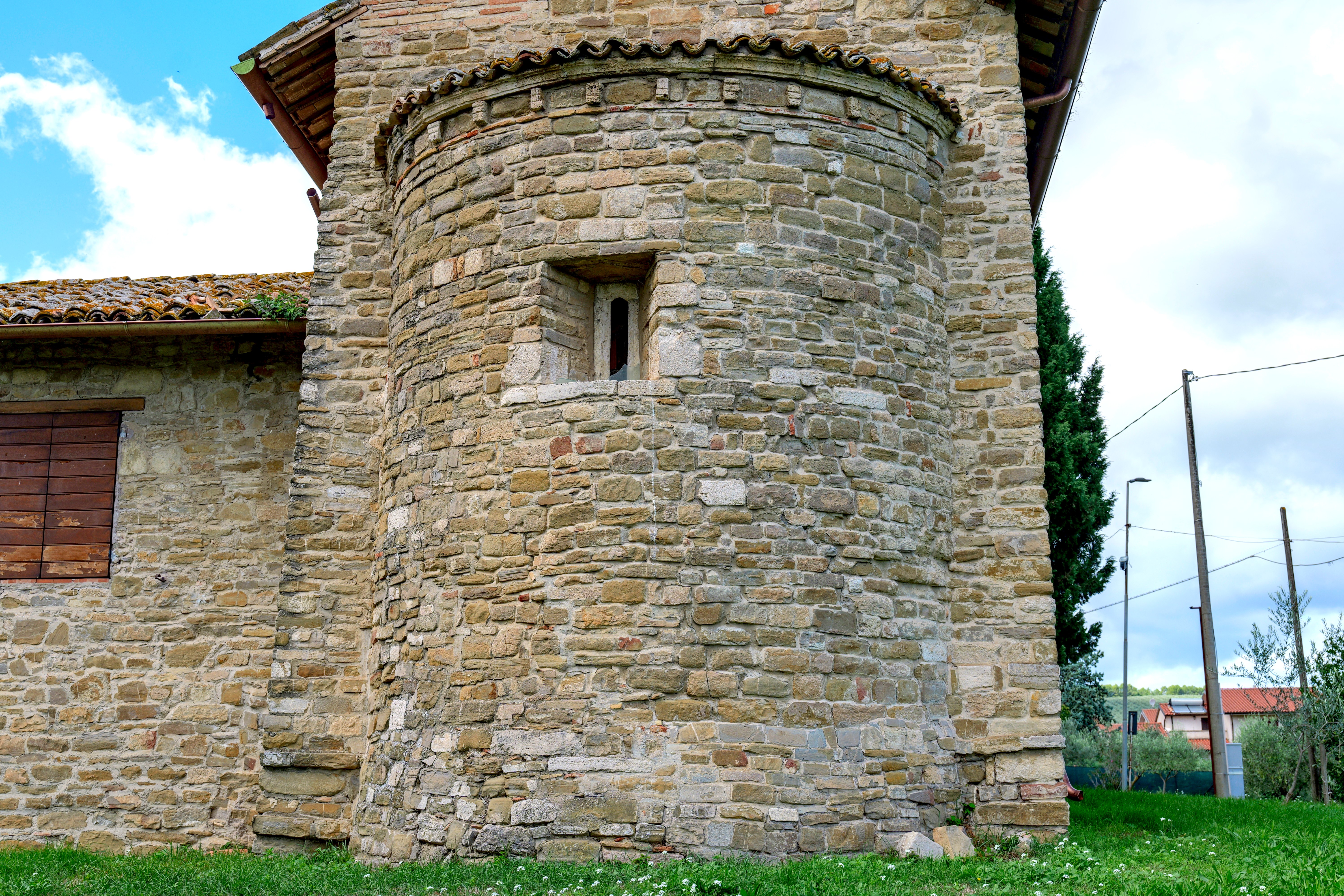 Castelbuono Imanje: Oklop - Bevagna | Secret World Trip Planner