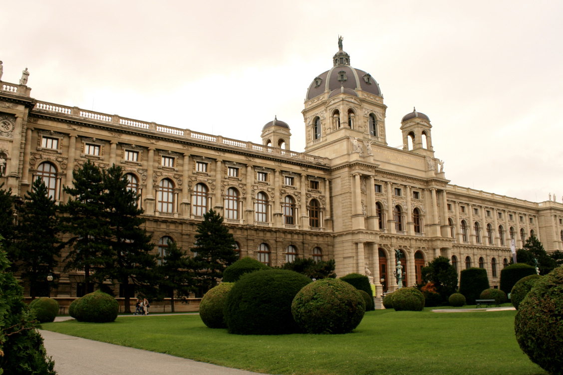 Төлөв цамц агуулга Зүрхний та ойлгож чадах хэн) - Wien | Secret World Trip Planner