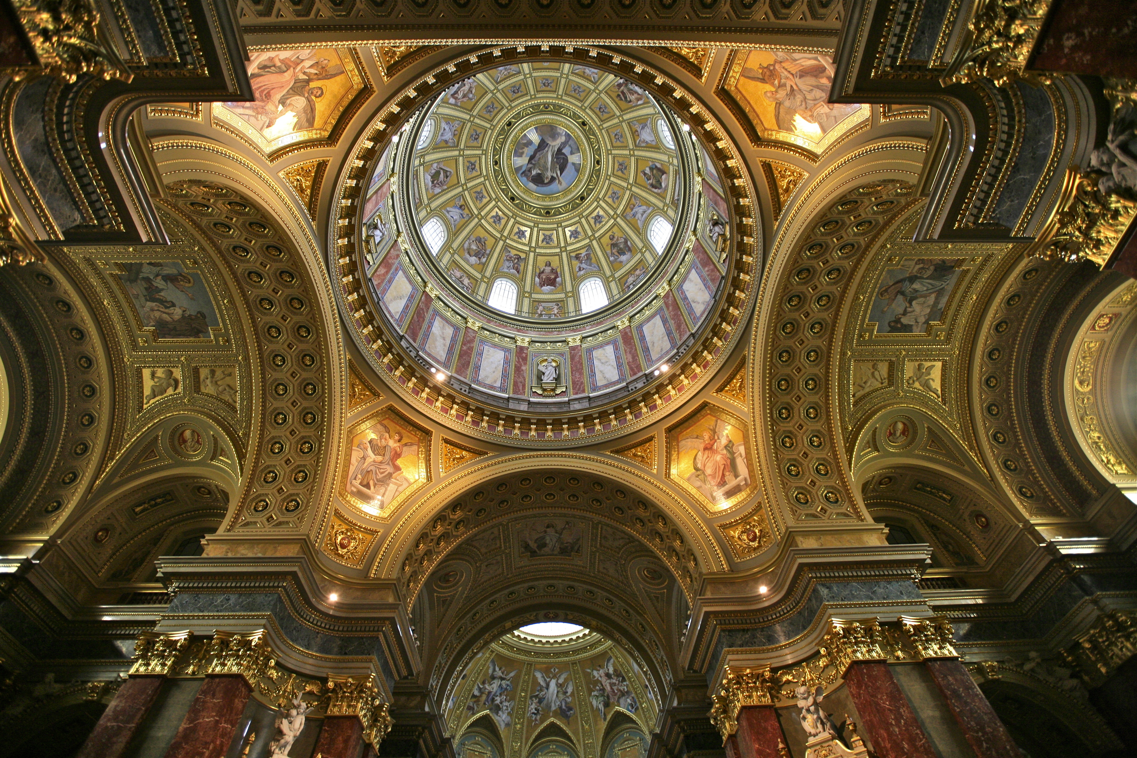 Bazilika svatého Štěpána: nejvyšší budova v Budapešti  - Budapest | Secret World Trip Planner