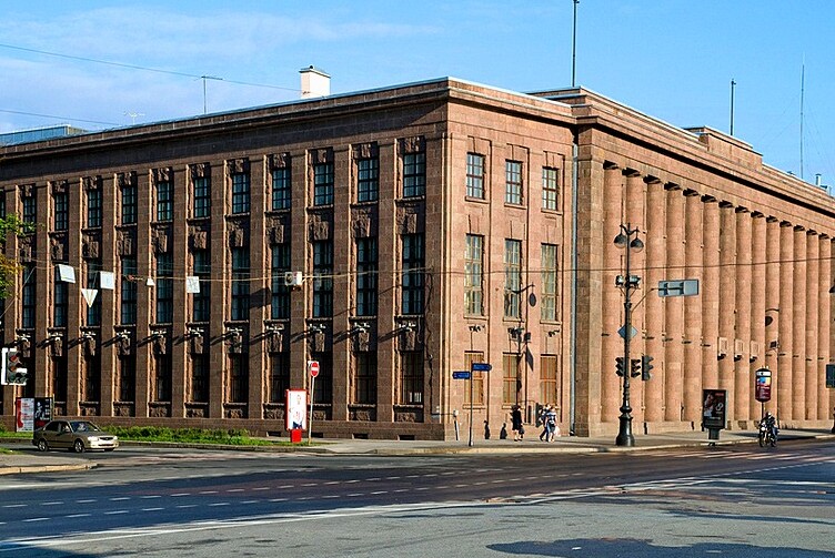 Санкт Петербург: сградата на германското посолство - Sankt-Peterburg | Secret World Trip Planner