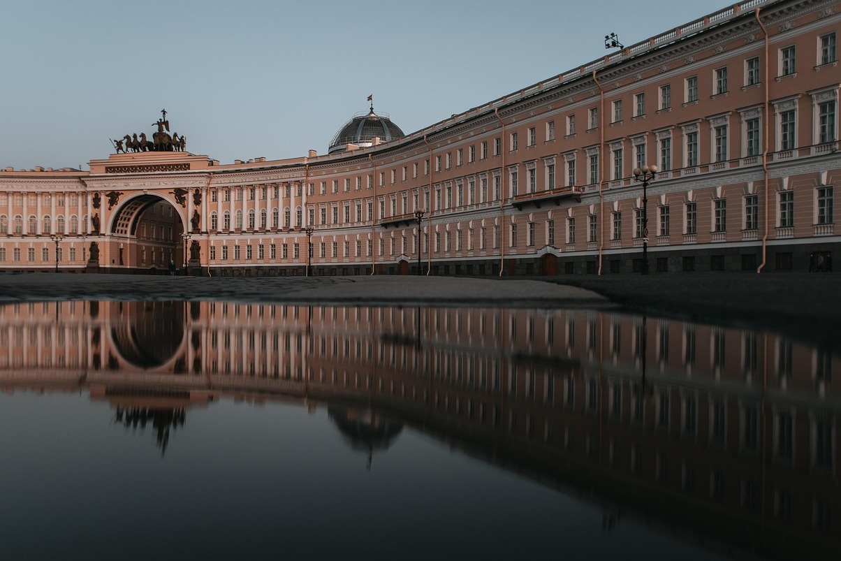 Санкт Петербург: сградата на германското посолство - Sankt-Peterburg | Secret World Trip Planner