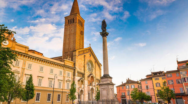 Katedrala ali Katedrala Piacenza - Piacenza | Secret World Trip Planner