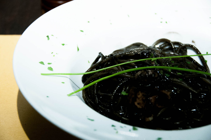 Pasta amb tinta de calamar