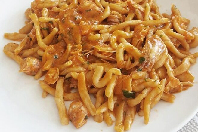 Strozzapreti Romagnoli与抹布 - Ravenna | Secret World Trip Planner