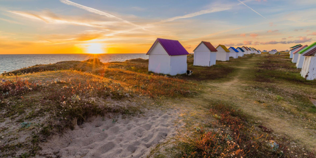 Gouville-sur-Mer e le incantevoli capanne sulla spiaggia - Gouville-sur-Mer | Secret World Trip Planner