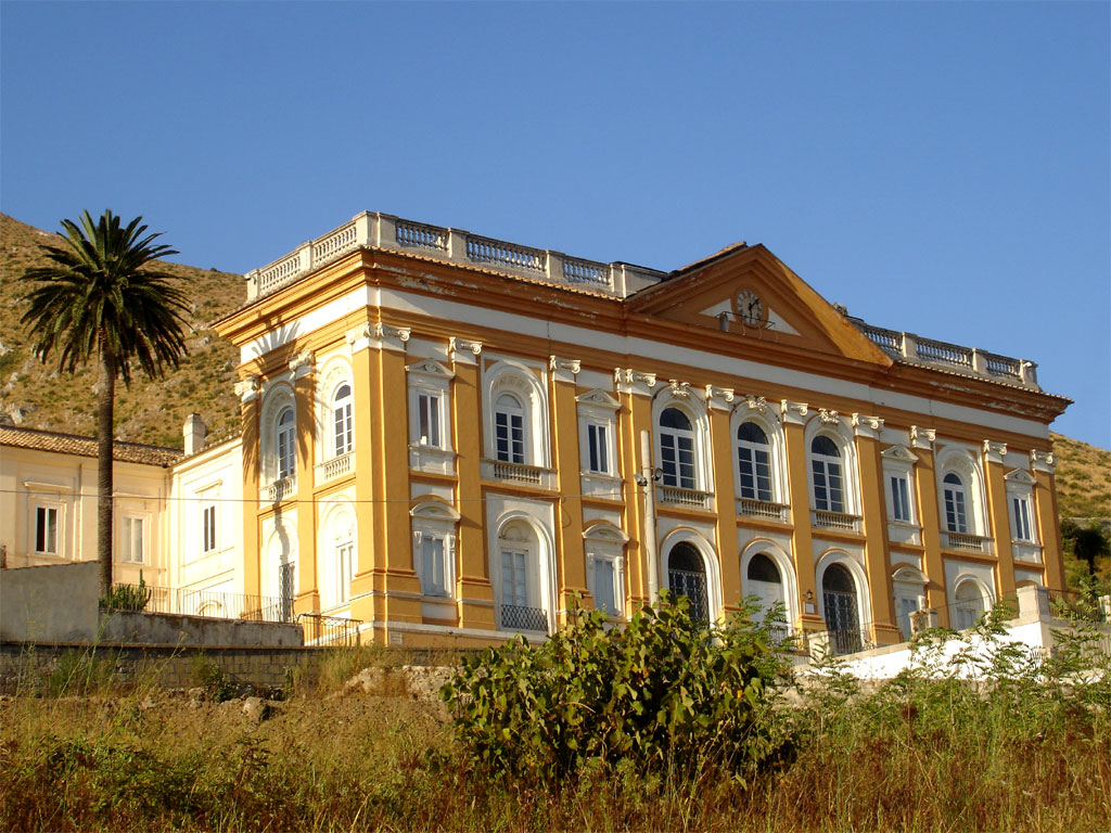 سان لیوسیو کی قدیم ریشم کی فیکٹری - Caserta | Secret World Trip Planner