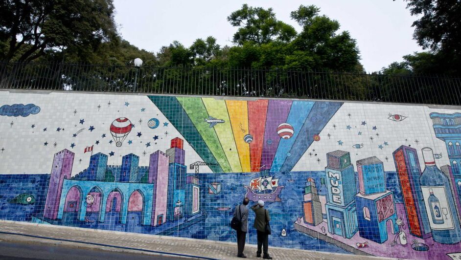 Lisboa / André Saraiva Mural - Lisboa | Secret World Trip Planner