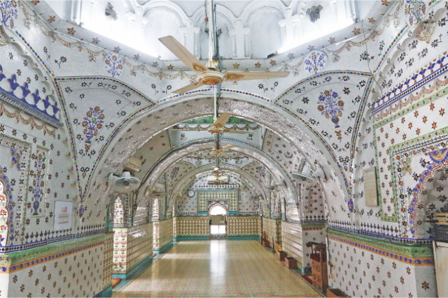 The Star Mosque - Dhaka | Secret World Trip Planner