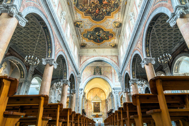 Ostuni: Santa Maria Dell ' assunzione katedrāle - Ostuni | Secret World Trip Planner