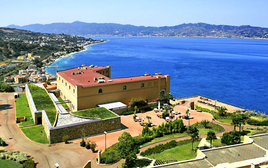 Altafiumara కోట : ఒక అందమైన bourbon కోట 700 - Villa San Giovanni | Secret World Trip Planner