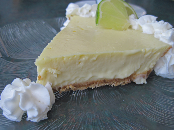 Key lime pie é uma torta oficial do Estado da Flórida. - Cape Canaveral | Secret World Trip Planner