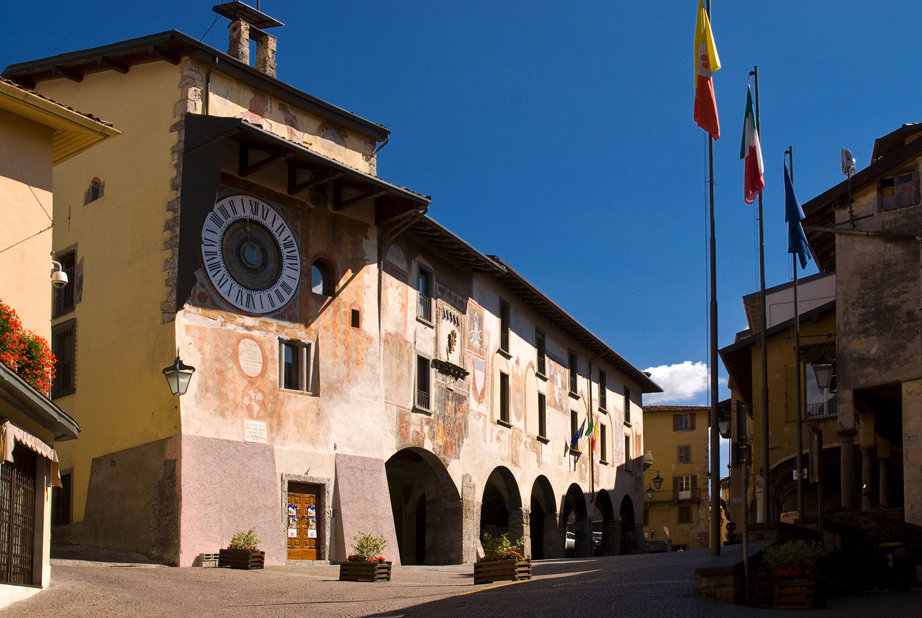 Clusone un viņa skatīties - Clusone | Secret World Trip Planner