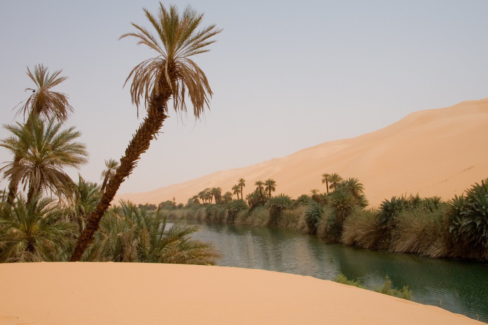 Ubari o Awbari es un pueblo oasis de habla Tuareg - Ubari | Secret World Trip Planner