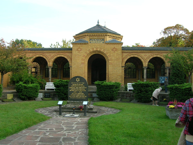 Jüdischer Friedhof Weißensee - Berlin | Secret World Trip Planner