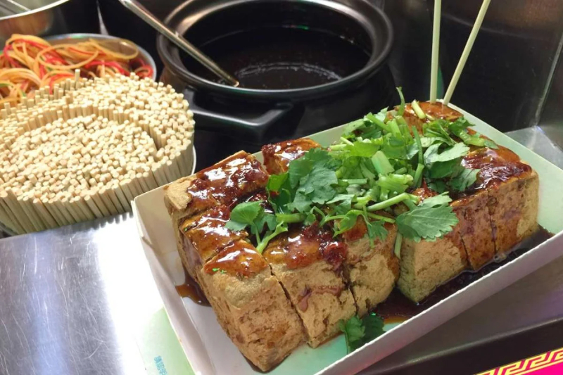 Deep-Fried Stinky Tofu - Taipei - Taipei | Secret World Trip Planner