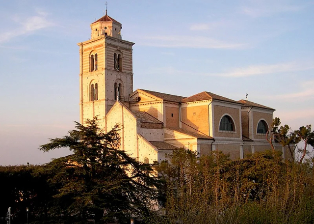 Cattedrale di Santa Maria Assunta - Fermo | Secret World Trip Planner