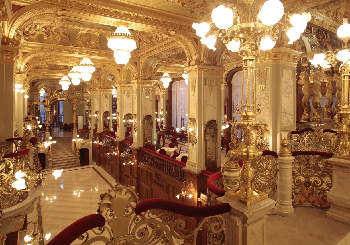 Budapešť a slavná Stará Newyorská Kavárna - Budapest | Secret World Trip Planner