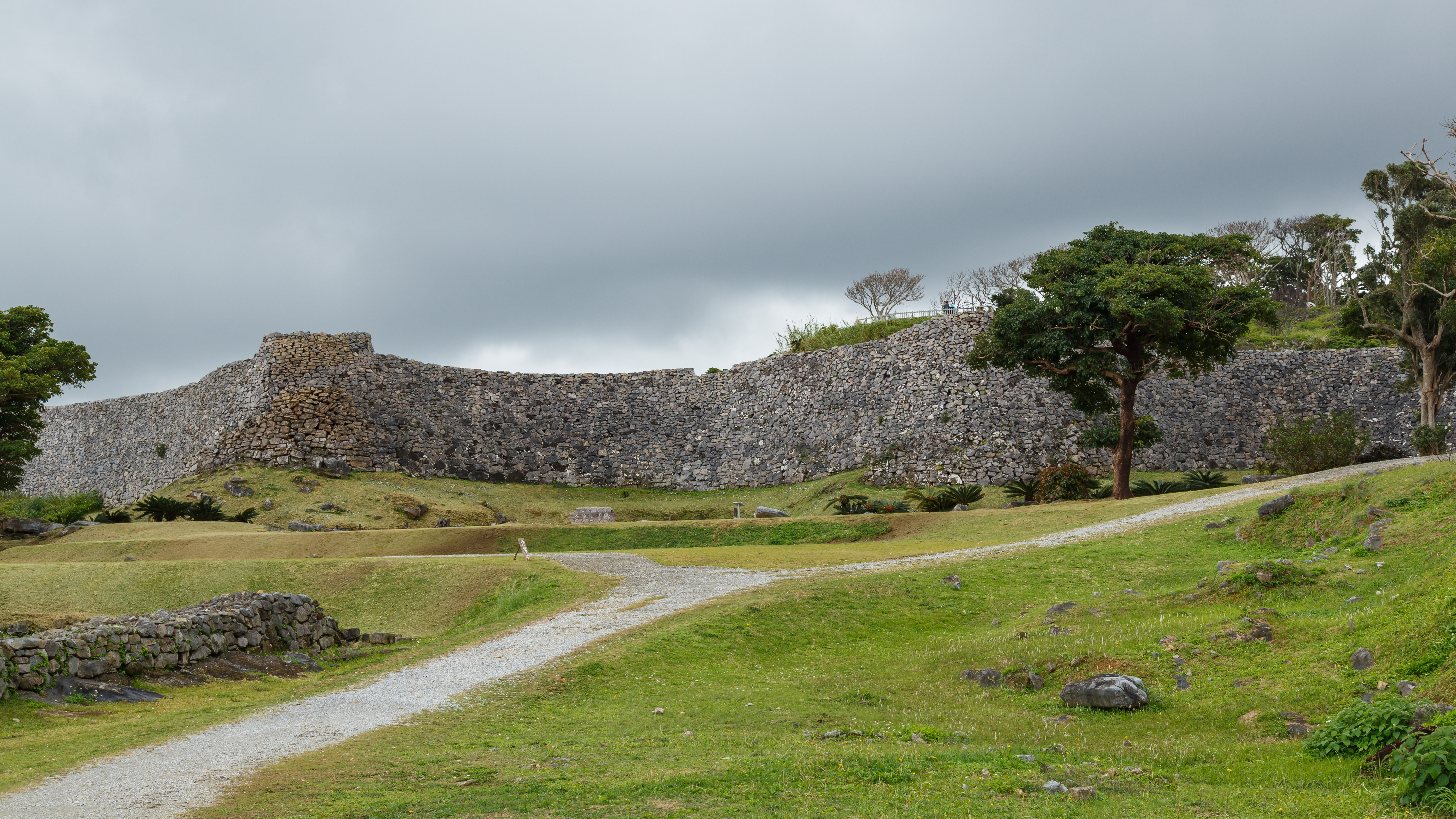 Okinawa: Ya Nakijin Magofu Ya Ngome - Nakijin-son | Secret World Trip Planner